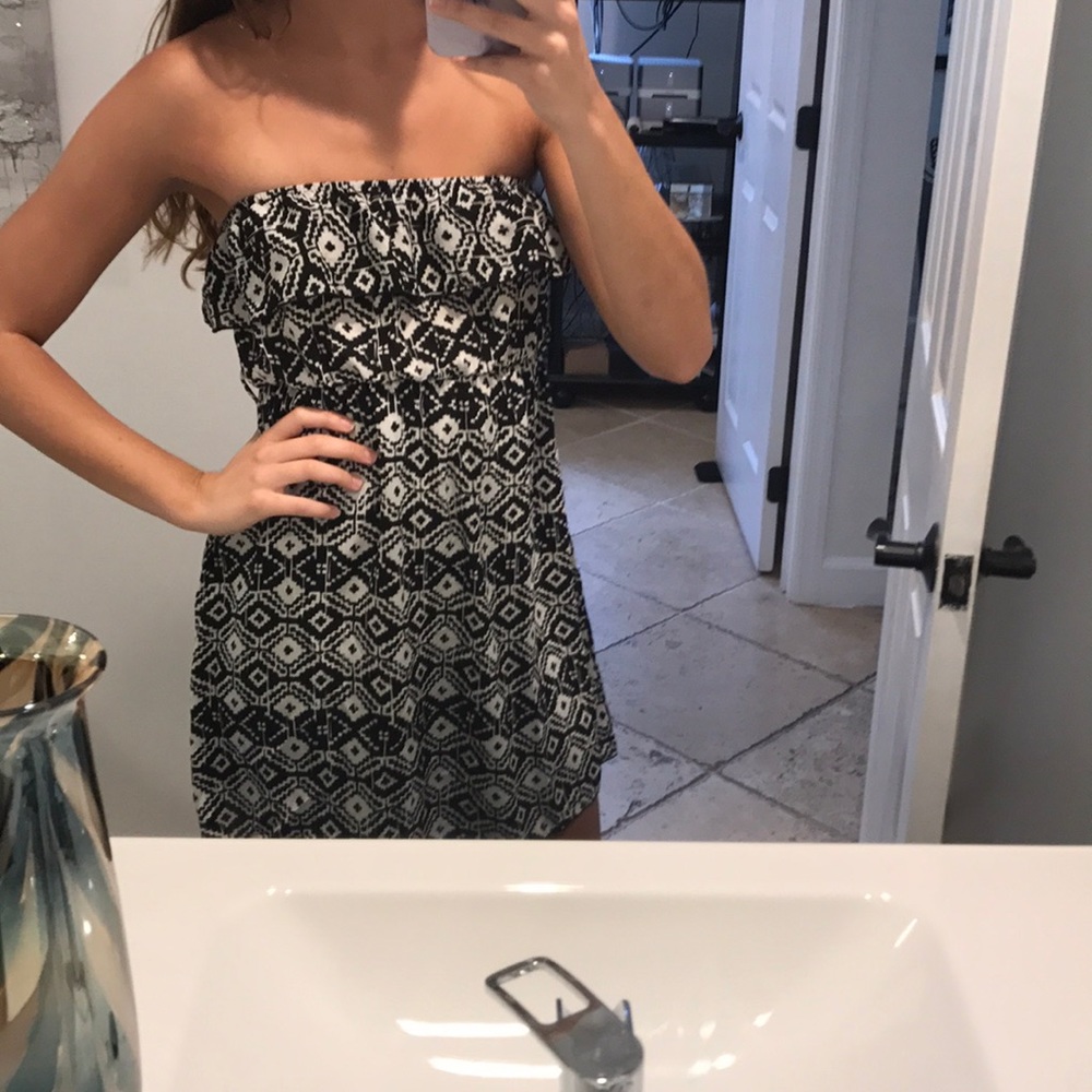 Cute black and white Aztec printed dress